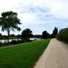 Rad- und Fußweg entlang der Weser