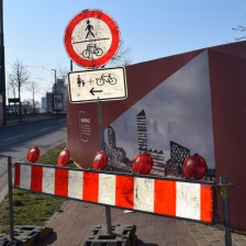Eine Umleitung für Fußgänger und Radfahrer