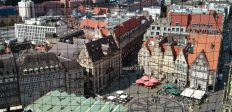 Ein Blick vom St. Petri Dom auf den Marktplatz; Quelle: bremen.online/BKO