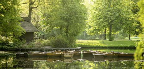 A body of water in the Bürgerpark. 