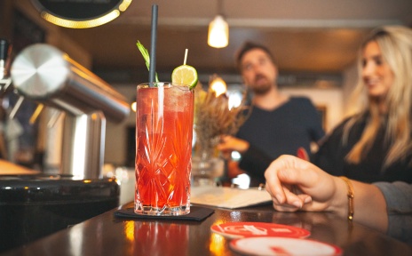 Cocktail in einer Bar