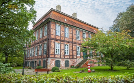 Die Außenansicht des Schloss Schönebecks in Bremen-Vegesack. 