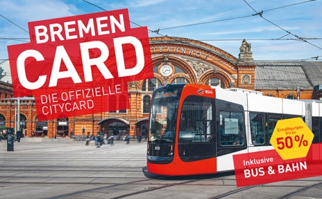 Eine Straßenbahn vor dem Bremer Hauptbahnhof mit Textkacheln im Foto