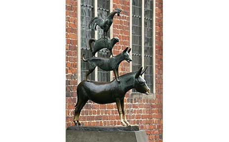 Bronze-Plastik "Bremer Stadtmusikanten" von Gerhard Marcks am Rathaus von Bremen.