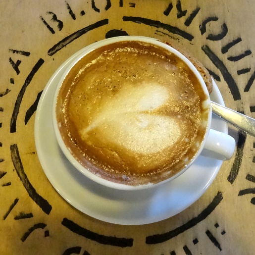 Cappuccino bei Lloyd Caffee