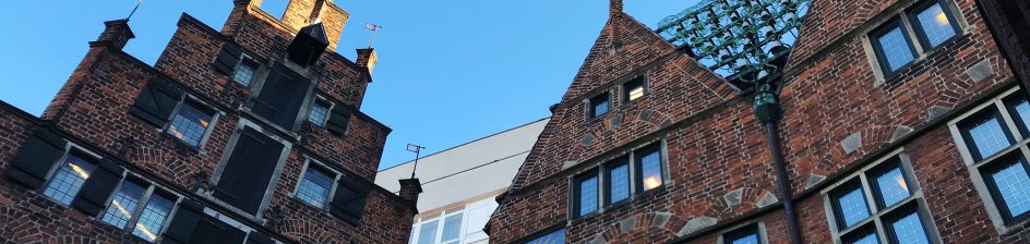 Giebel des Hauses des Glockenspiels in der Böttcherstraße