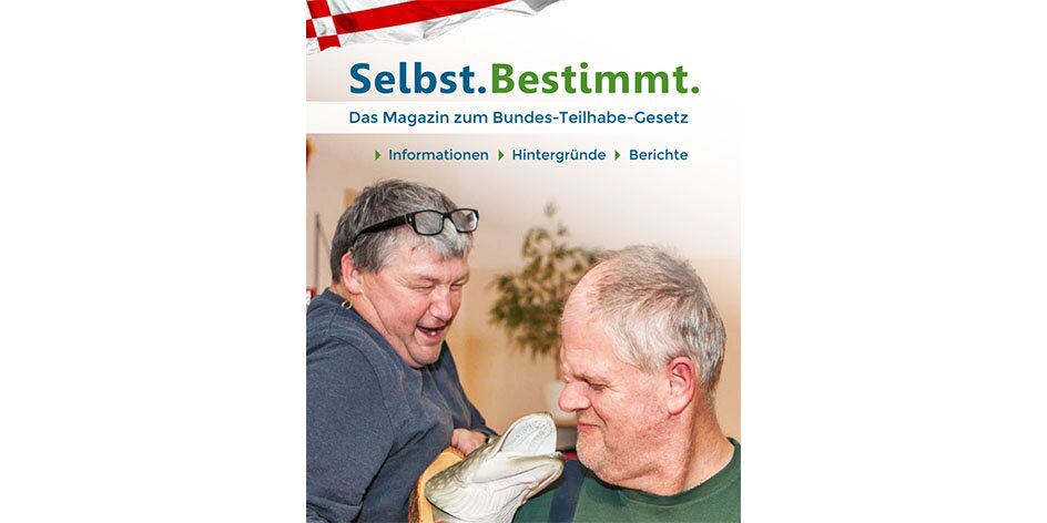 Zwei lachende Männer auf dem Titelbild des Magazins "SelbstBestimmt - Das Magazin zum Bundes-Teilhabe-Gesetz". 