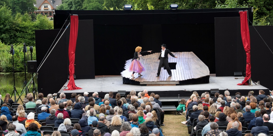 Das Foto zeigt das Open Air Theater "Shakespeare im Park".