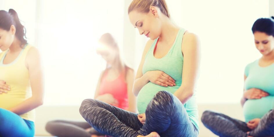 Schwangeren Yoga in der YEP Lounge