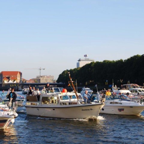 Blick auf die Weser - Schiffsparade