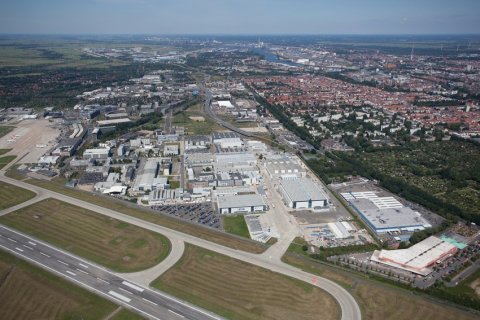 Luftaufnahme der Gewerbefläche "Airport-Stadt" (Quelle: WFB Wirtschaftsförderung Bremen GmbH)