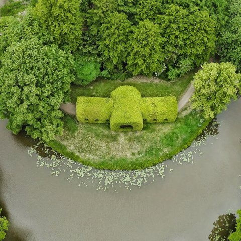 Aerial view shows green pavilion in Bürgerpark
