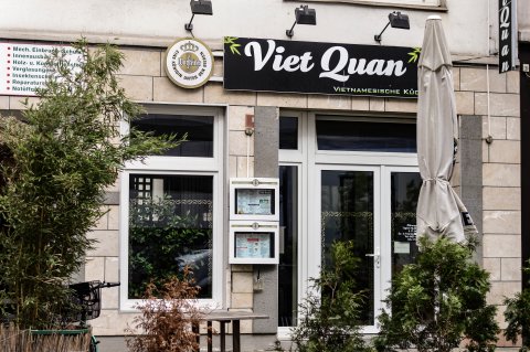 Außenansicht des vietnamesischen Restaurants "Viet Quan". 