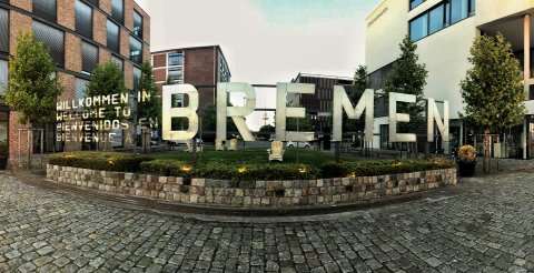 Schriftzug am Europahafen zeigt Willkommen in Bremen