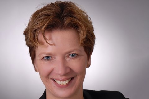 Ein Foto von Dr. Claudia Schilling, der Senatorin für Wissenschaft und Häfen sowie Justiz und Verfassung.