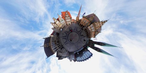 A Tinyplanet image of the market square shows the heart of Bremen in spherical form
