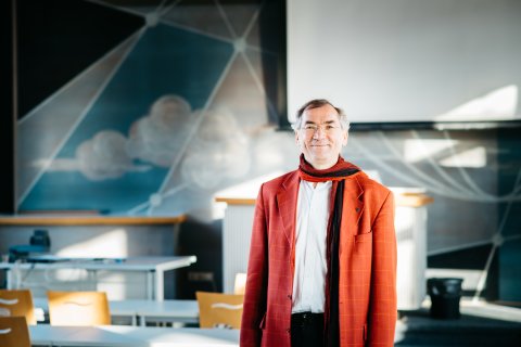 Prof. Dr. Peter Schmidt 