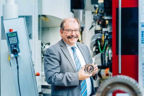 Prof. Dr.-Ing. habil. Bernhard Karpuschewski