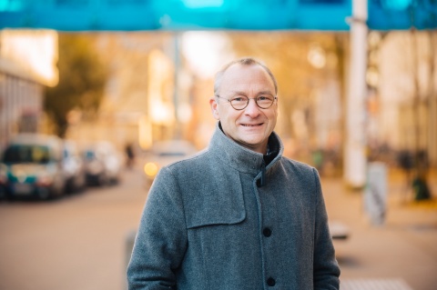 Portrait Prof. Dr. Rainer Hartmann an der Hochschule Bremen