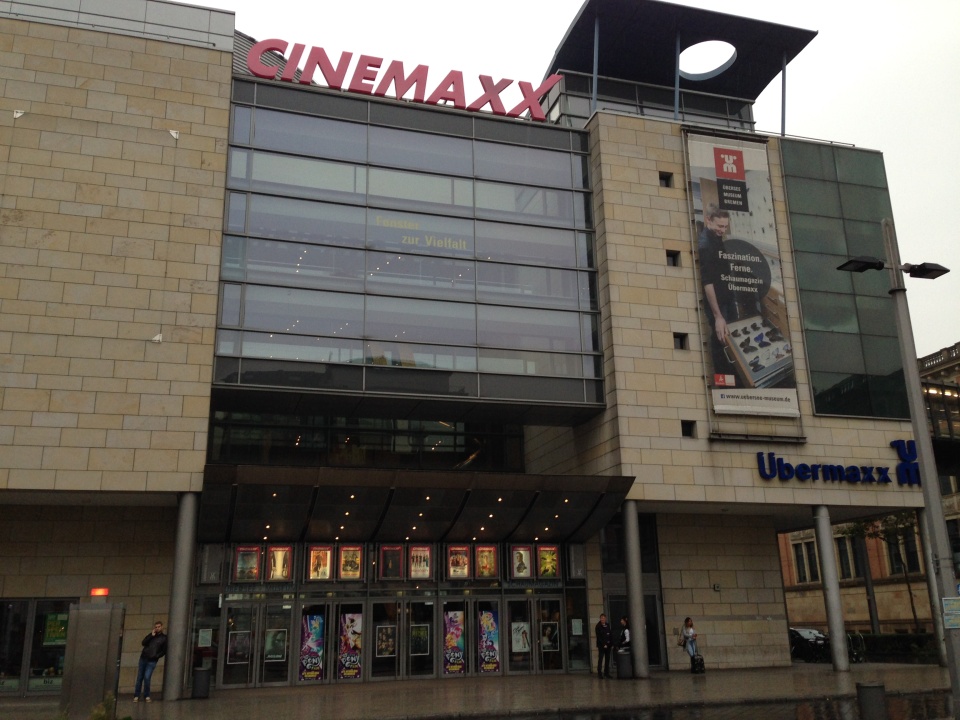 Eine Außenaufnahme vom Cinemaxx-Kino in Bremen.