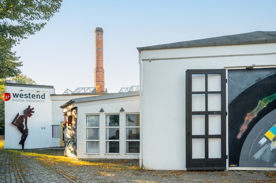 Eine Kunstwerkstatt von außen.
