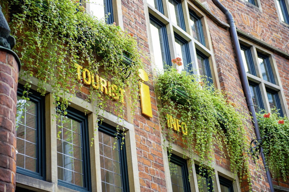 Die Tourist-Information in der Böttcherstraße von außen.