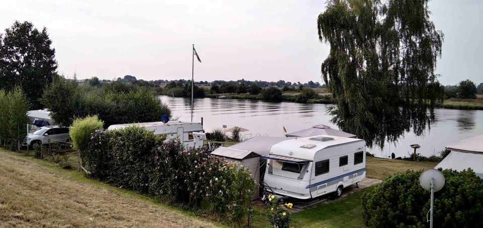 Sorry, there is no description for this photo available