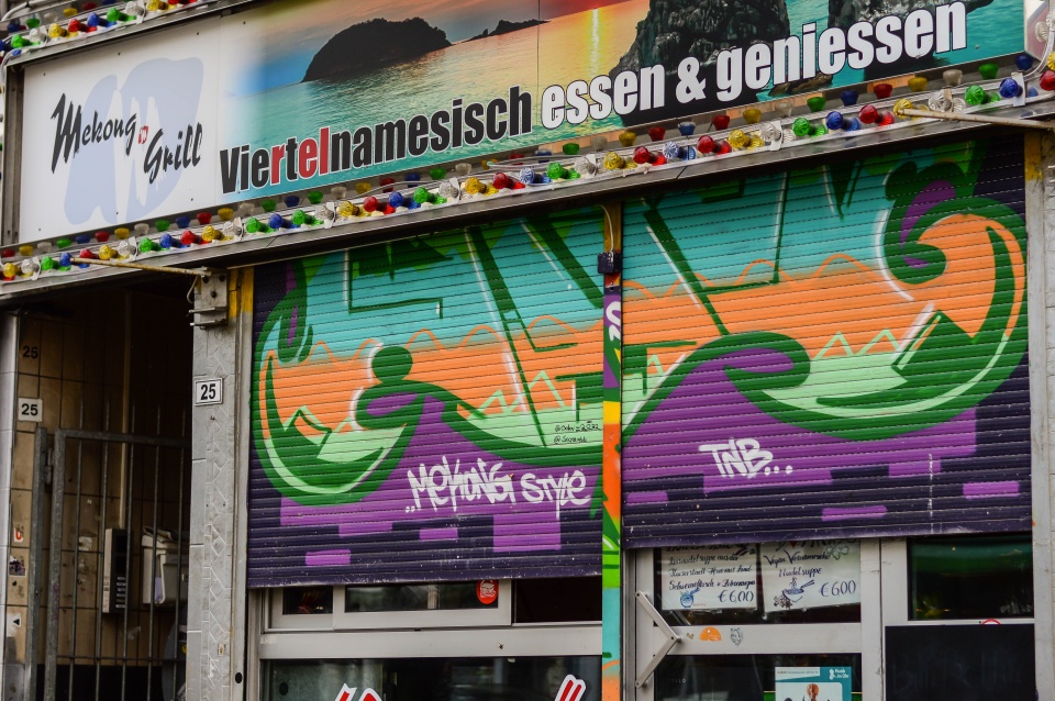 Der "Mekong Grill" von außen. Das Restaurant ist noch geschlossen. 